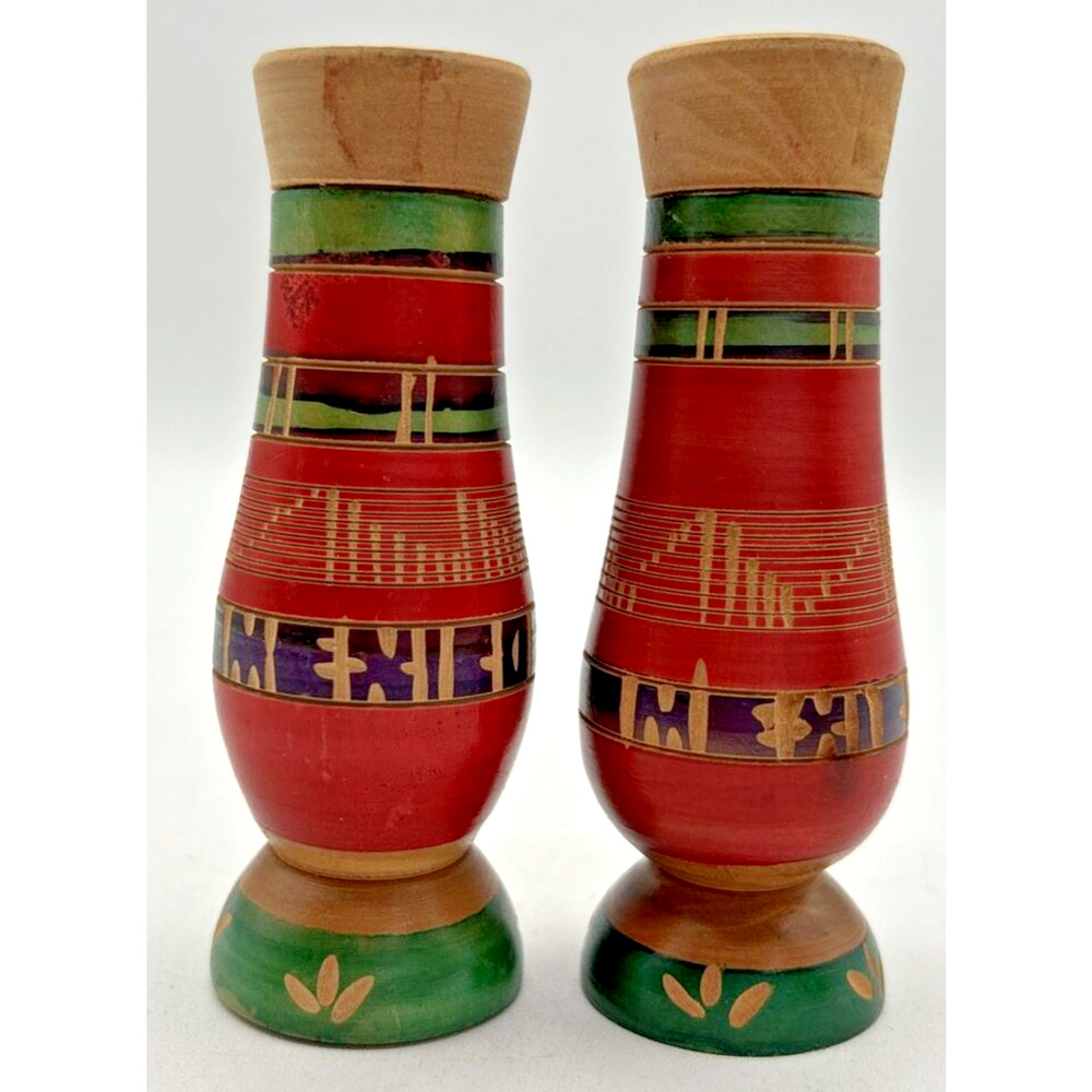 Vintage Retro Salt and Pepper Shakers Wooden Mexico U260/3